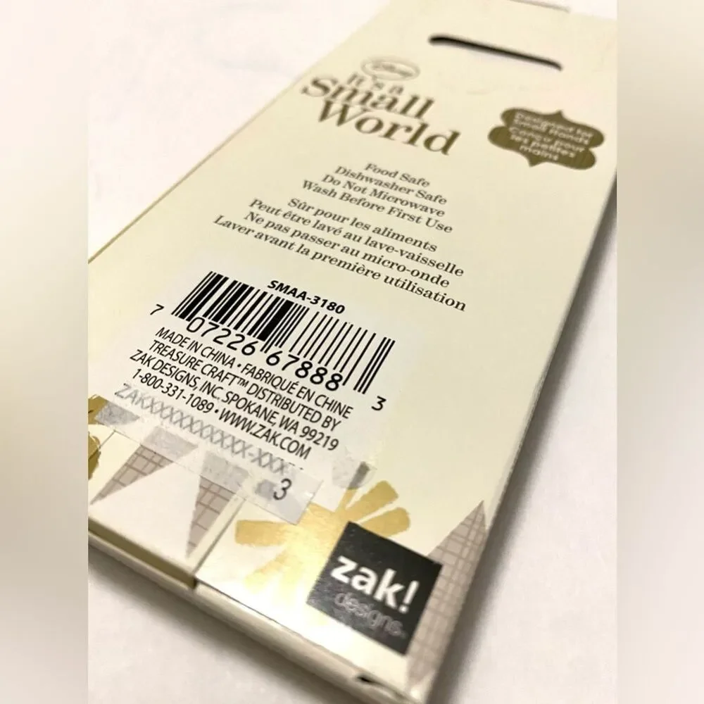 Disney “It’s a Small World” Children’s Flatware Set | Kids Dining Utensils - Picture 5 of 5